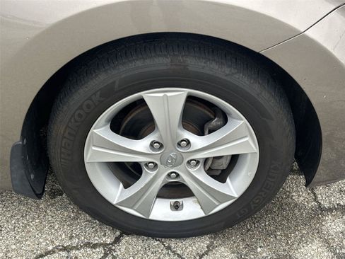Used 2016 Hyundai Elantra Value Edition FWD image 10