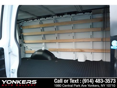 Used 2024 Chevrolet Express 2500 w/ Driver Convenience Package image 18