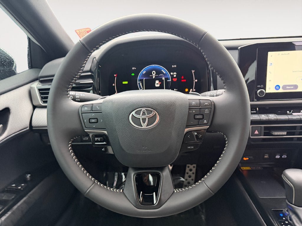 Used 2026 Toyota Camry SE FWD image 13