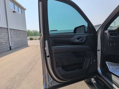 Used 2024 Chevrolet Tahoe Z71 w/ Luxury Package AWD/4WD image 10