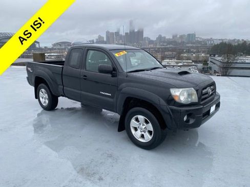 Used 2010 Toyota Tacoma PreRunner image 22