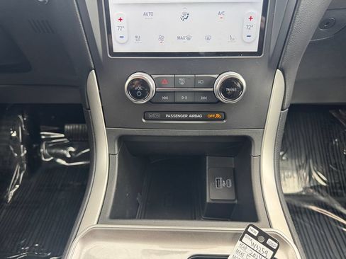 Used 2024 Ford Edge SEL w/ Convenience Package AWD/4WD image 29