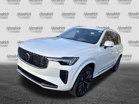 New 2026 Volvo XC90 B5 Plus w/ Protection Package Premier image 5