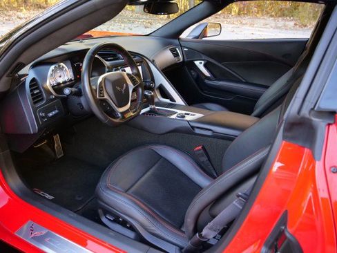 Used 2016 Chevrolet Corvette Z06 w/ 3LZ Preferred Equipment Group image 26