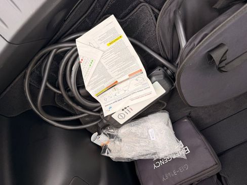 Used 2023 Nissan Leaf S image 41