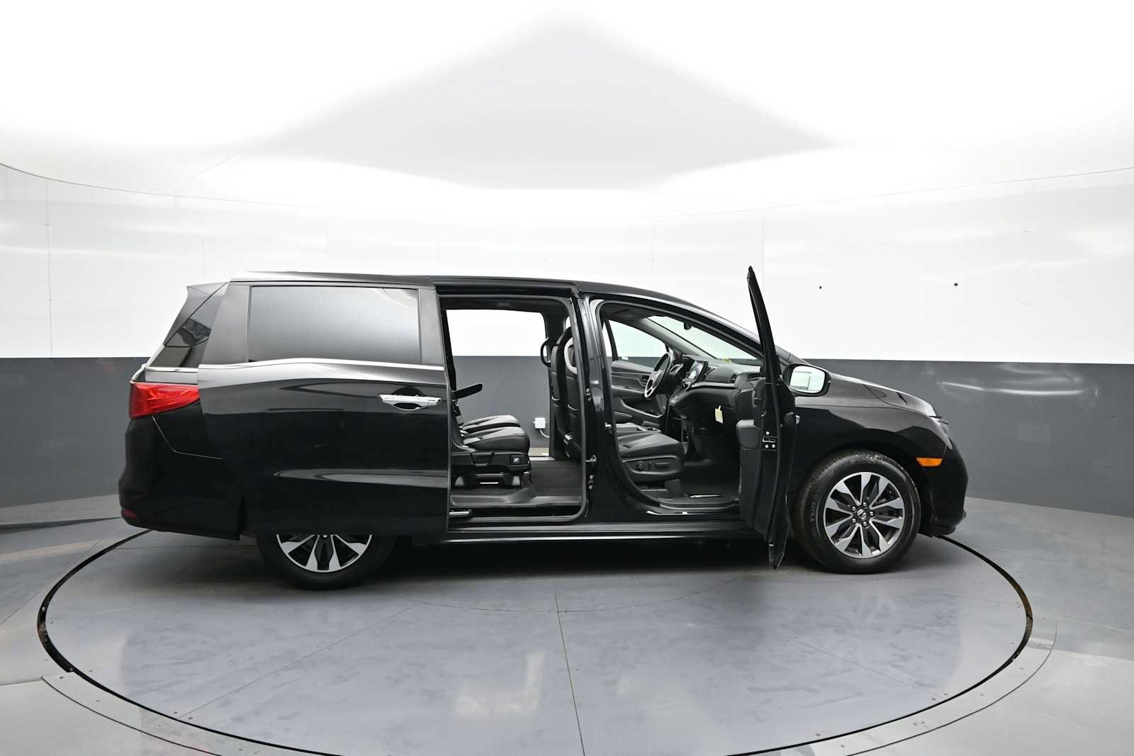 Certified 2023 Honda Odyssey EX-L image 45