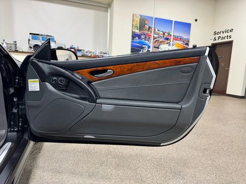 Used 2005 Mercedes-Benz SL 500 image 35