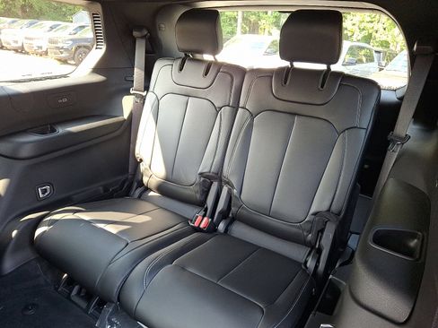 New 2025 Jeep Grand Cherokee L Limited image 7