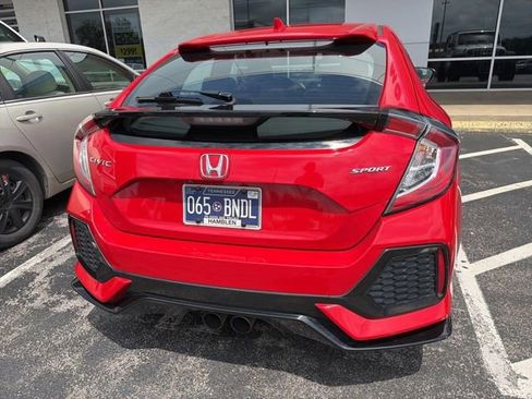 Used 2017 Honda Civic Sport image 3