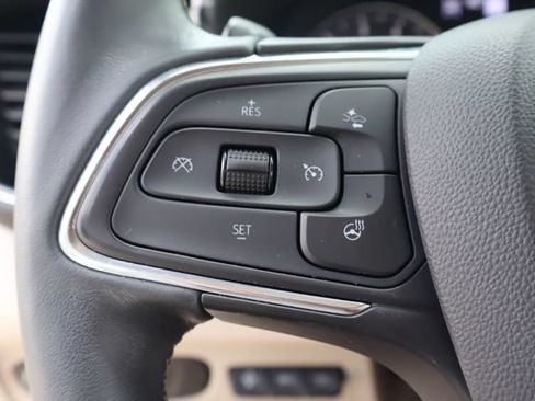 Used 2023 Buick Envision Avenir AWD/4WD image 25