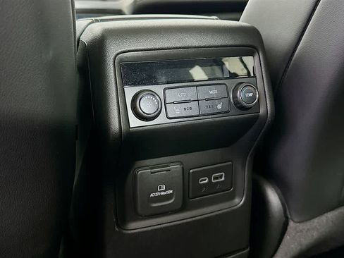Used 2021 GMC Acadia SLT w/ Preferred Package AWD/4WD image 13