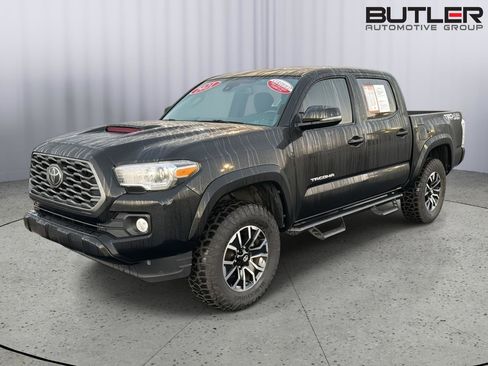 Certified 2021 Toyota Tacoma TRD Sport image 1