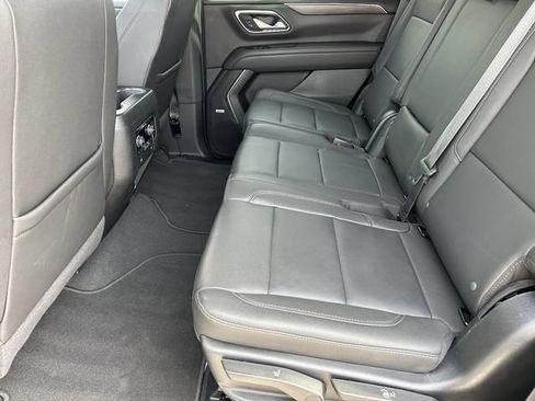 Used 2024 Chevrolet Tahoe Z71 w/ Luxury Package AWD/4WD image 18