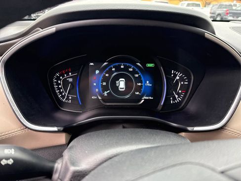 Used 2020 Hyundai Santa Fe Limited image 16