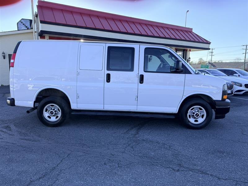 Used 2019 GMC Savana 2500 w/ Driver Convenience Package RWD image 4