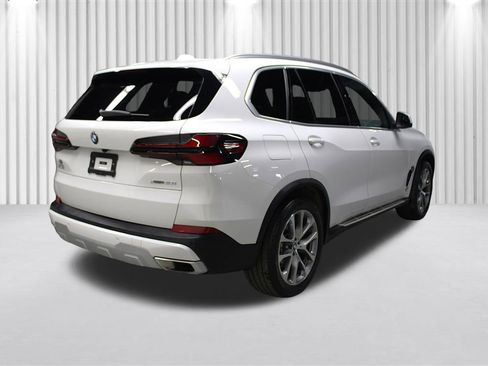 Used 2026 BMW X5 xDrive40i AWD/4WD image 3