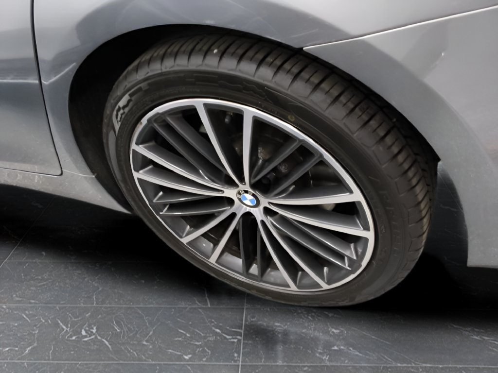 Used 2023 BMW 540i xDrive w/ Executive Package AWD/4WD image 11