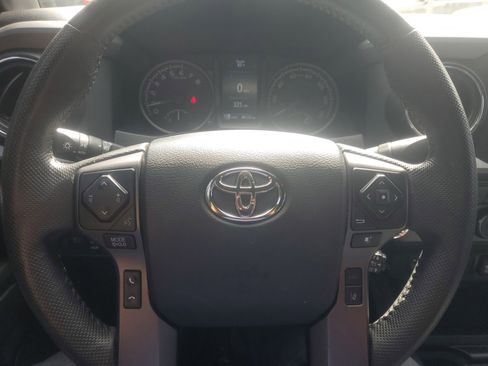 Used 2023 Toyota Tacoma TRD Sport w/ Advanced Technology Package image 18