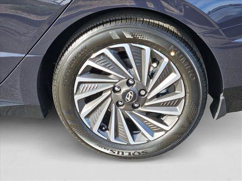 New 2025 Hyundai Sonata Limited image 8