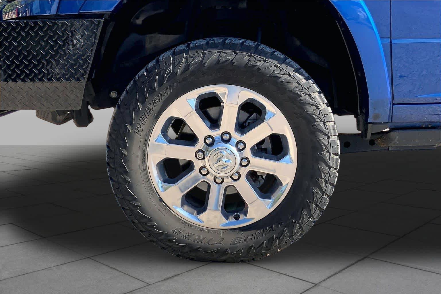 Used 2019 RAM 2500 Laramie AWD/4WD image 11