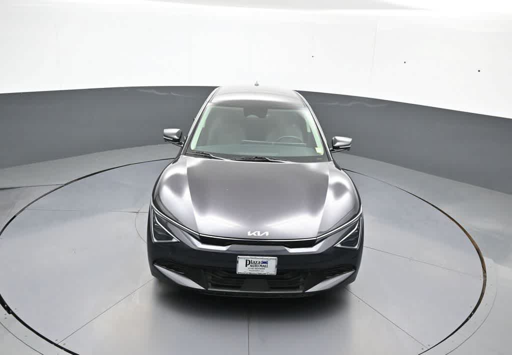 Certified 2025 Kia EV6 Light w/ Light LR Technology Package AWD/4WD image 34