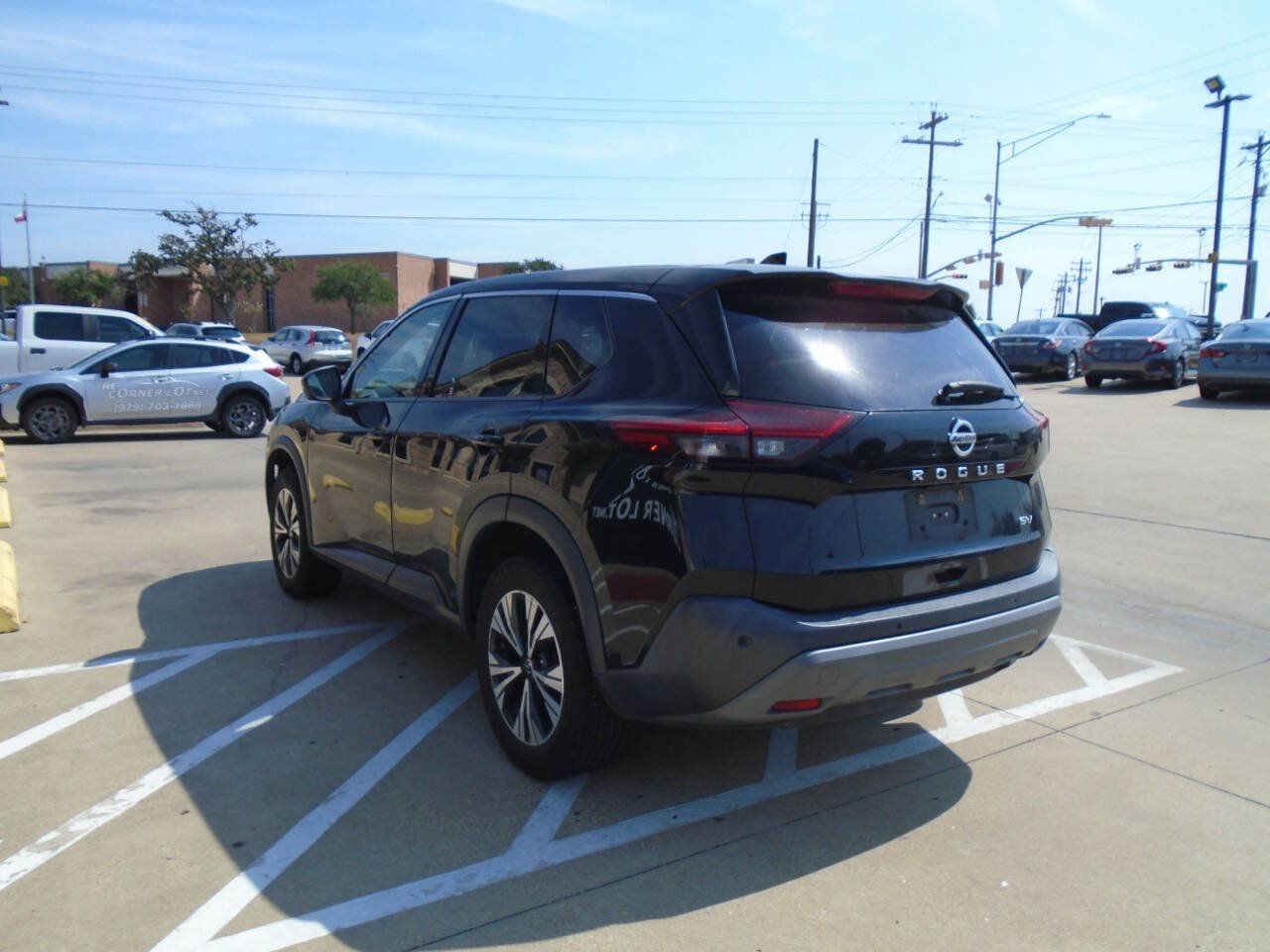 Used 2021 Nissan Rogue SV FWD image 5