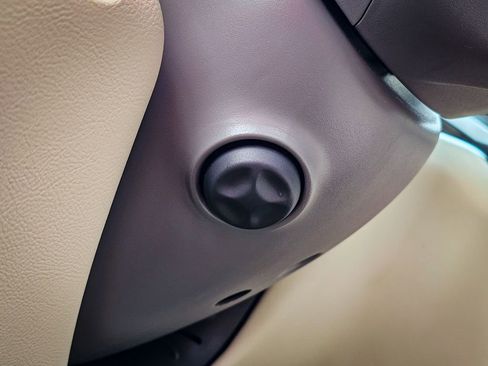 Used 2021 Cadillac XT6 Premium Luxury w/ LPO, Floor Liner Package image 17