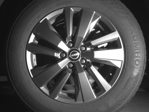 Used 2025 Nissan Pathfinder SV image 14