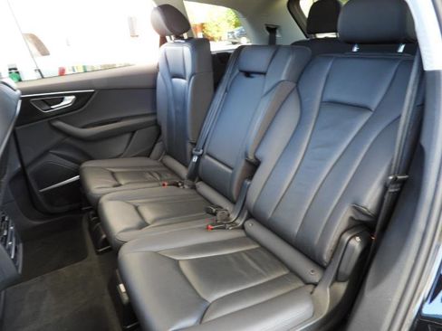 Used 2022 Audi Q7 3.0T Premium Plus AWD/4WD image 37
