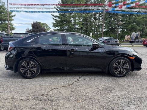 Used 2017 Honda Civic EX image 4
