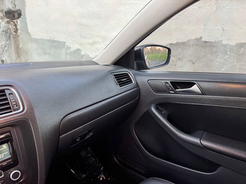 Used 2012 Volkswagen Jetta SE image 24