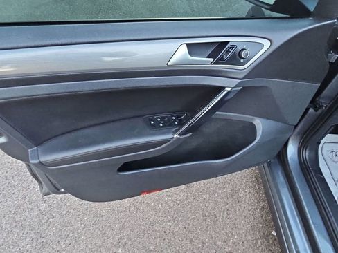 Used 2015 Volkswagen Golf SE w/ Golf Sport Package image 13