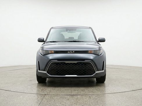 Used 2025 Kia Soul LX w/ LX Technology Package image 2
