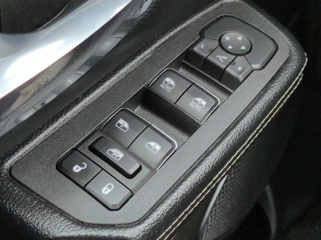 Used 2025 RAM 1500 Laramie w/ Sport Appearance Package AWD/4WD image 24