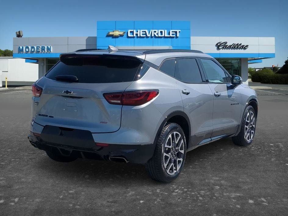 Used 2023 Chevrolet Blazer RS AWD/4WD image 4