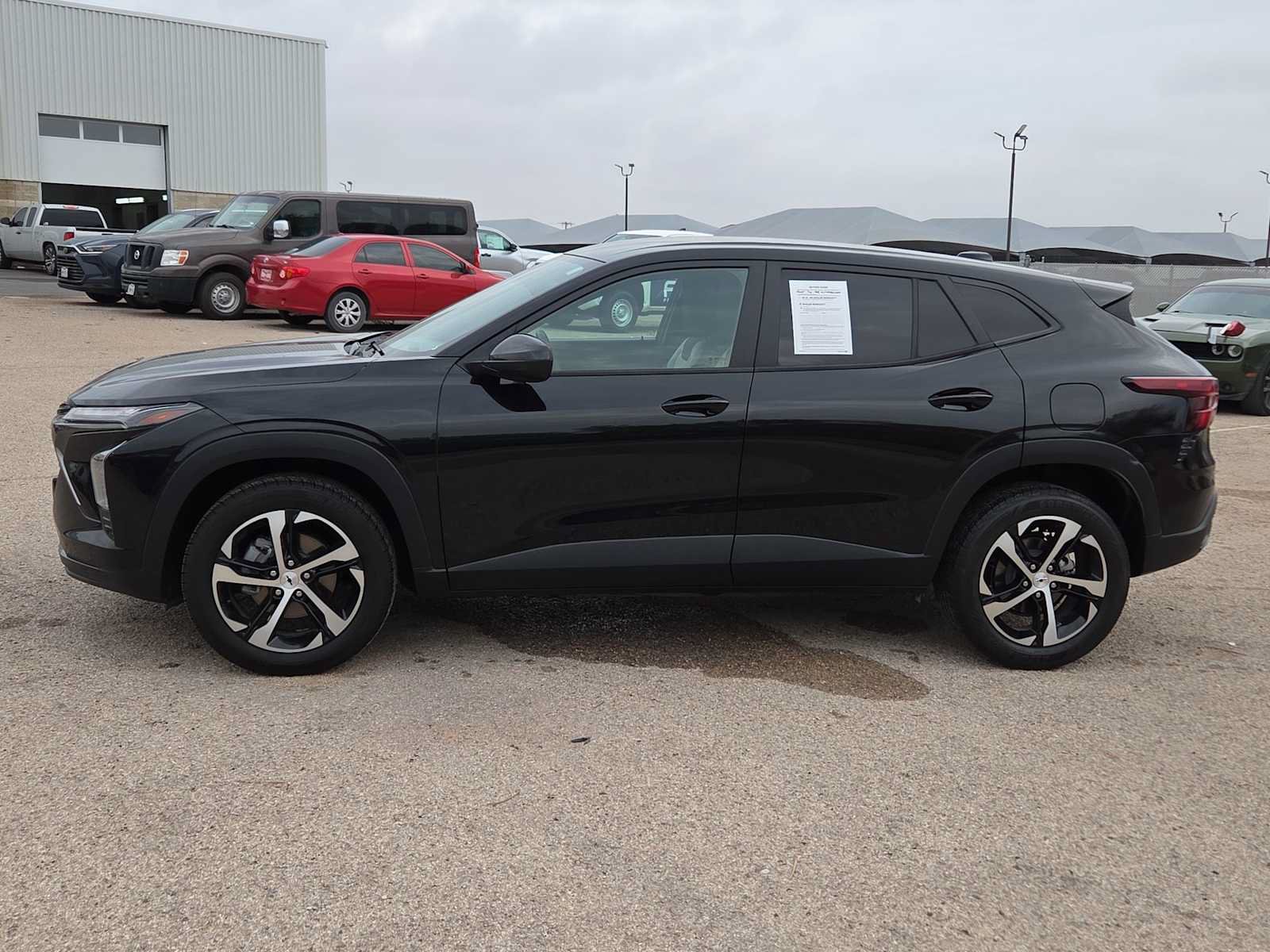 Used 2024 Chevrolet Trax RS FWD image 5