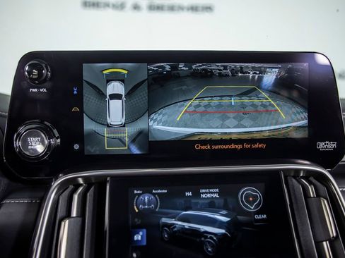 Used 2023 Lexus LX 600 4WD w/ Appearance Package image 34