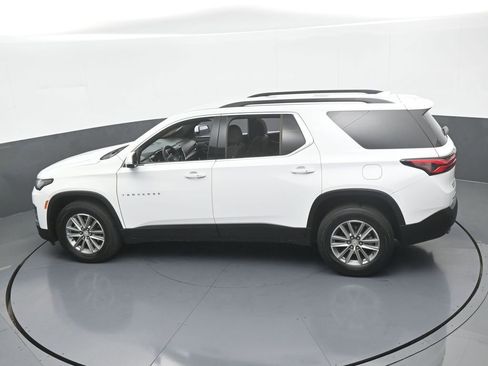 Used 2023 Chevrolet Traverse LT image 51