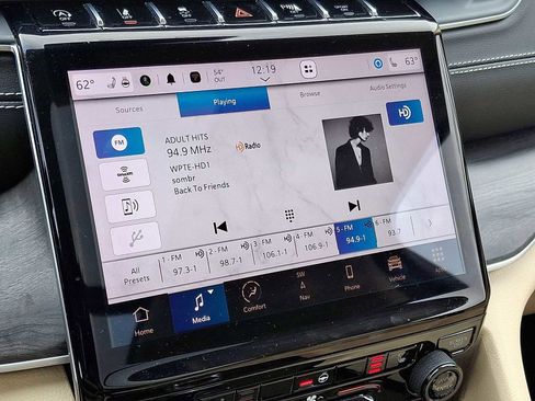 Used 2021 Jeep Grand Cherokee L Limited image 19