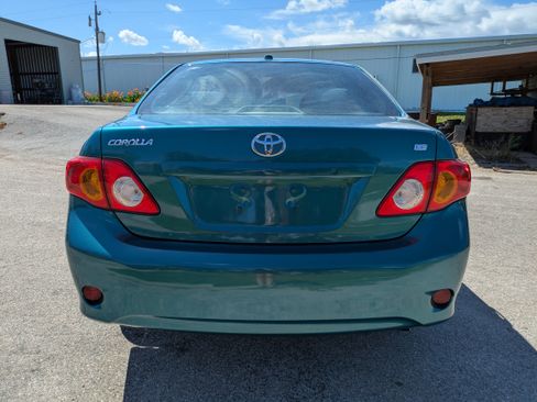 Used 2010 Toyota Corolla LE FWD image 8