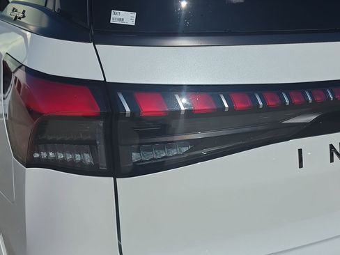 New 2026 INFINITI QX80 Autograph AWD/4WD image 33