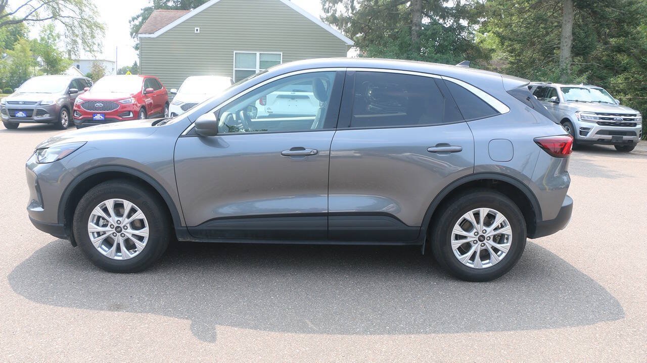 Used 2024 Ford Escape Active AWD/4WD image 7
