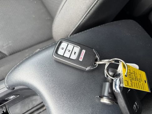 Used 2019 Honda HR-V EX image 11