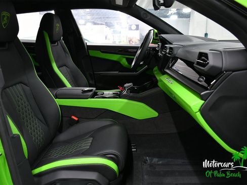 Used 2025 Lamborghini Urus SE image 51