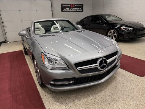 Used 2013 Mercedes-Benz SLK 250 image 4