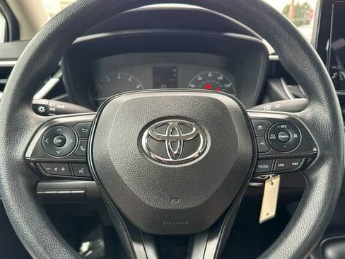 Used 2023 Toyota Corolla LE FWD image 21