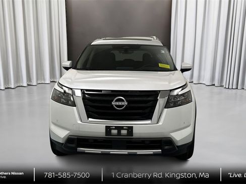 New 2025 Nissan Pathfinder Platinum w/ Cargo Package image 2