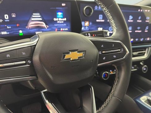 Used 2025 Chevrolet Equinox EV LT w/ Convenience Package FWD image 12