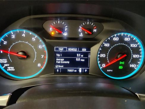 Used 2023 Chevrolet Traverse LT FWD image 29