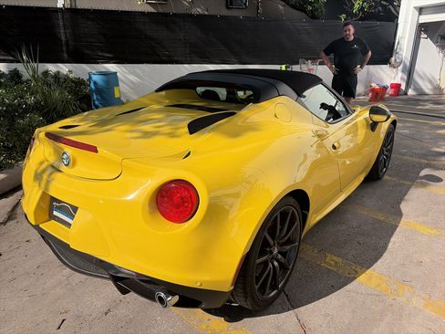 Used 2016 Alfa Romeo 4C Spider image 4